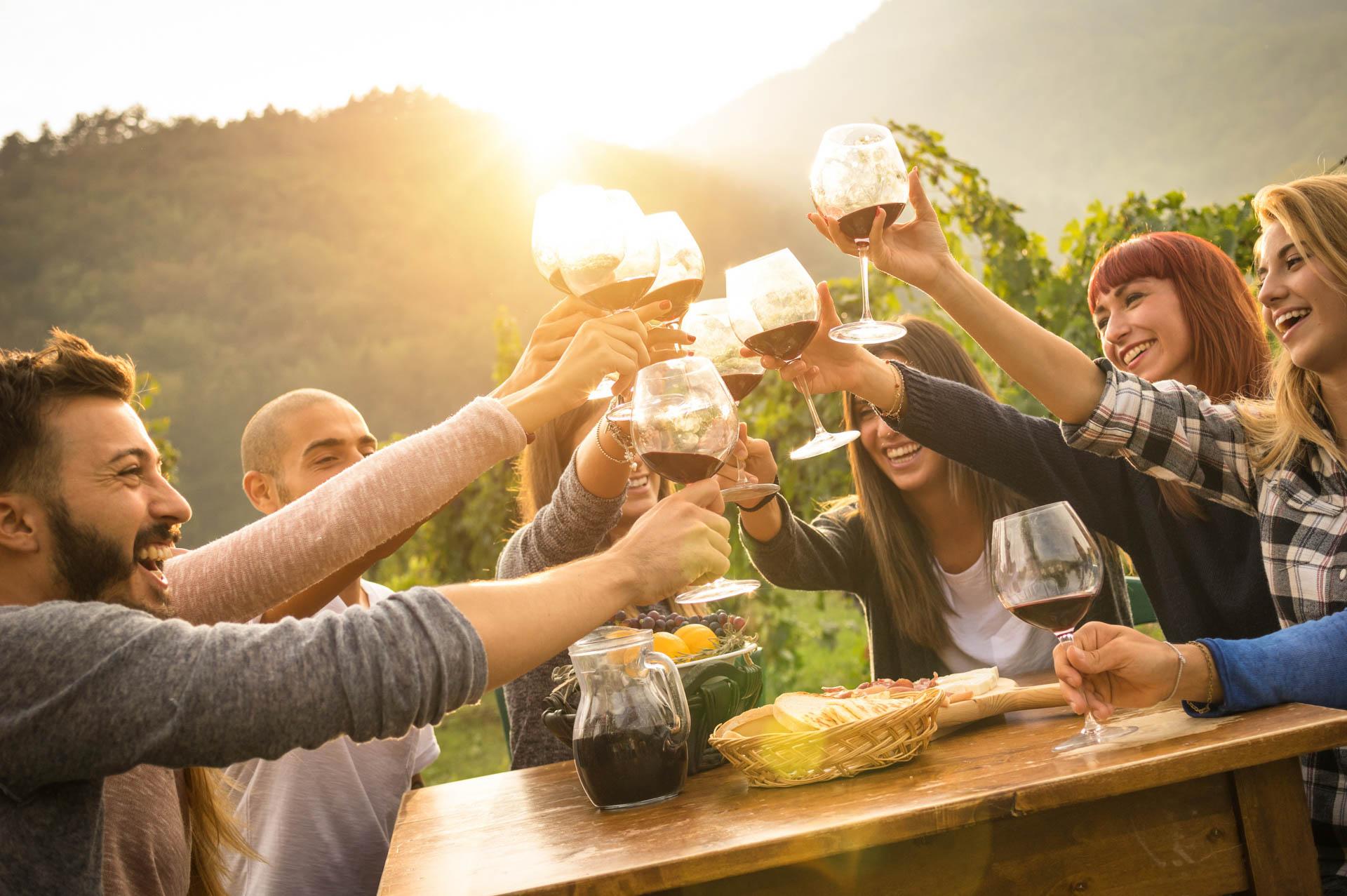 Oggi a cena non ti abbuffare e pensa alla salute