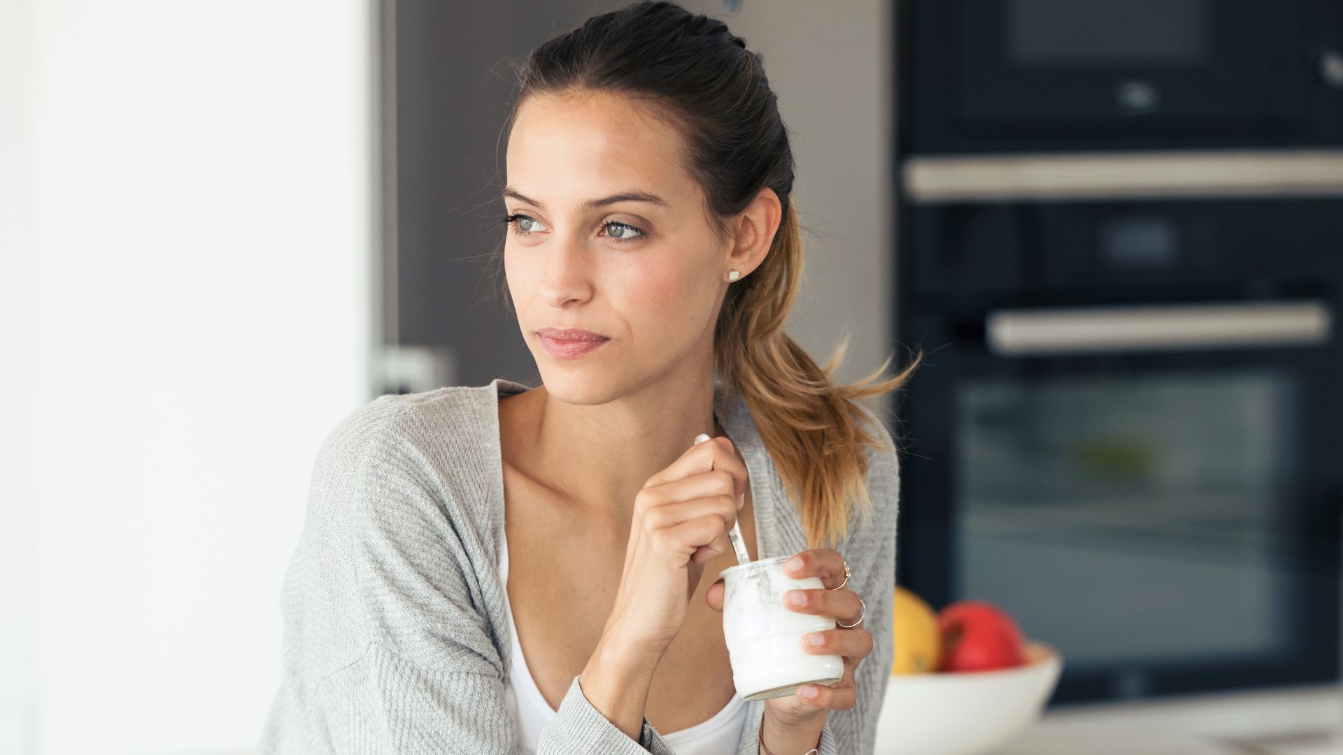 I benefici dello yogurt, le sue proprietà e valori nutrizionali