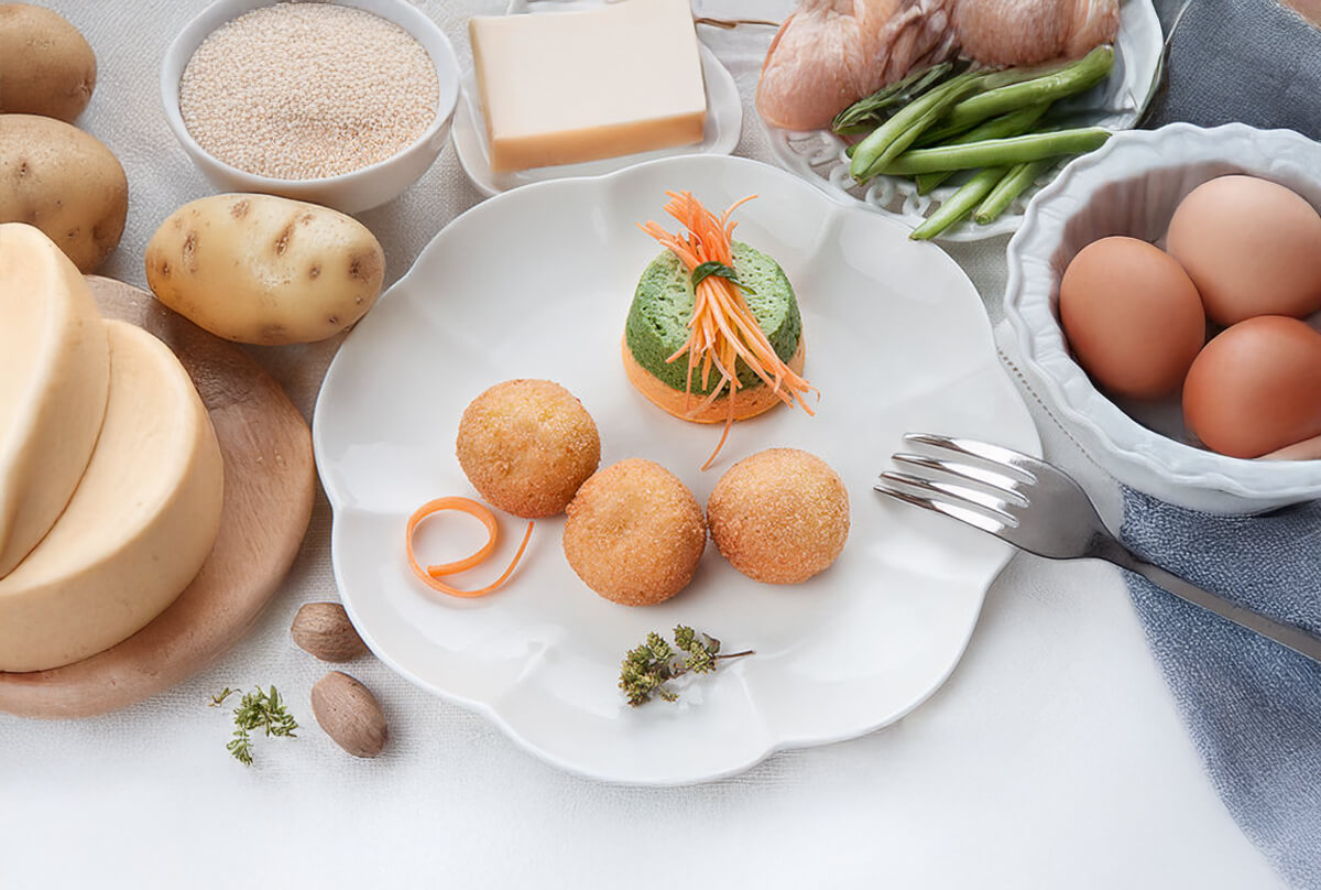 Tortino di fagiolini e carote con palline di patate filanti